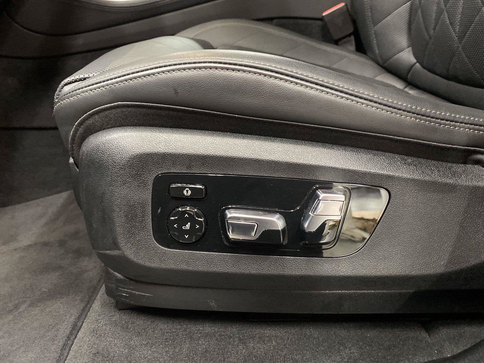 Used 2025 BMW X5 xDrive40i w/ Climate Comfort Package AWD/4WD image 18