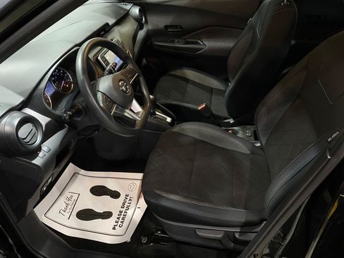Used 2018 Nissan Kicks S FWD image 8