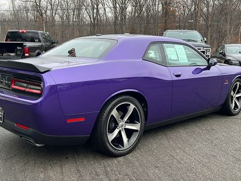 Used 2018 Dodge Challenger R/T image 5