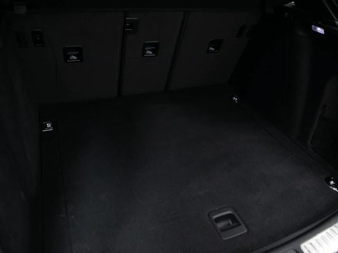 Certified 2026 Porsche Macan AWD/4WD image 38