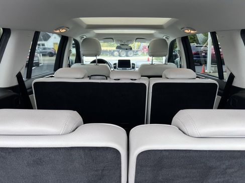 Used 2018 Mercedes-Benz GLS 450 GLS 450 w/ Premium Package image 17