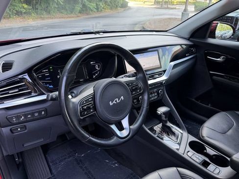 Certified 2022 Kia Niro EX Premium FWD image 12