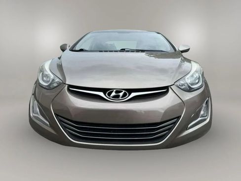 Used 2014 Hyundai Elantra SE w/ Option Group 02 FWD image 3