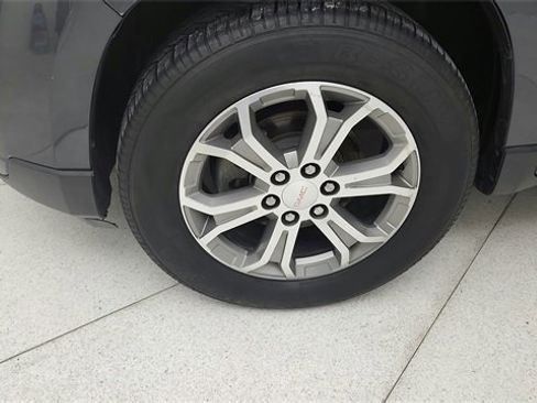 Used 2014 GMC Acadia SLT image 23