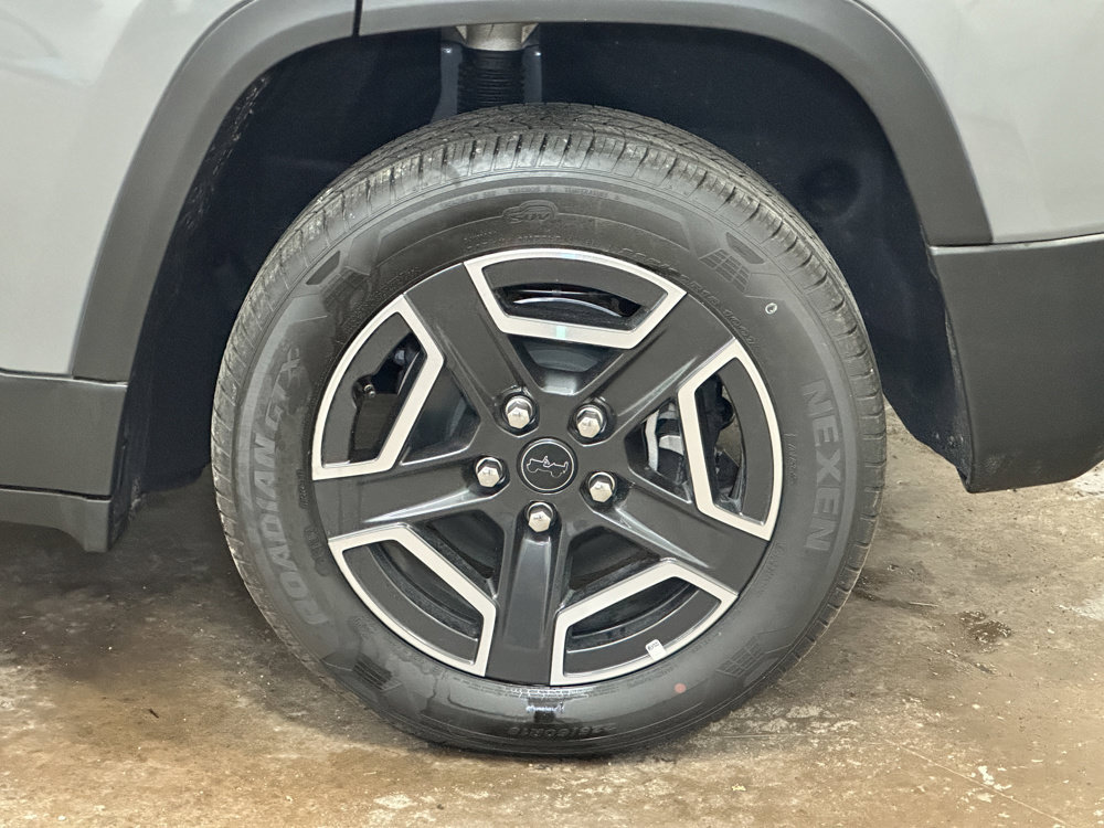 New 2026 Jeep Cherokee Laredo AWD/4WD image 41