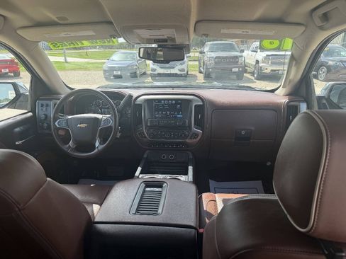 Used 2018 Chevrolet Silverado 1500 High Country AWD/4WD image 15
