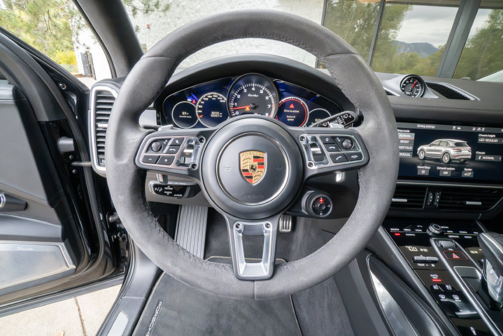 Used 2021 Porsche Cayenne Turbo AWD/4WD image 12