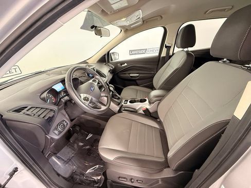 Used 2016 Ford Escape SE w/ Equipment Group 201A AWD/4WD image 18