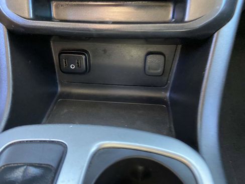 Used 2022 Chevrolet Colorado LT image 13