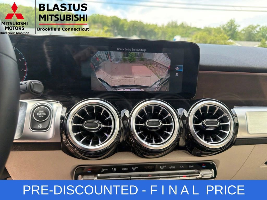 Used 2022 Mercedes-Benz GLB 250 4MATIC w/ Premium Package Lite image 35