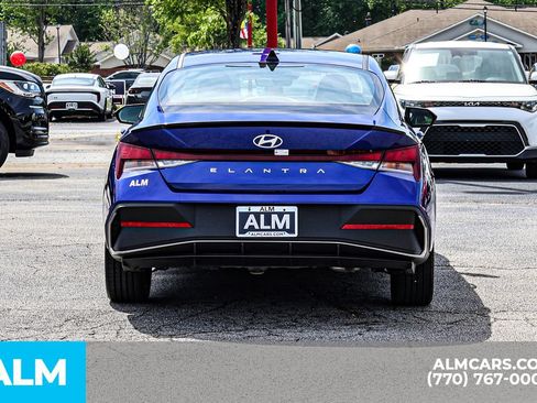 Used 2025 Hyundai Elantra Sport FWD image 12