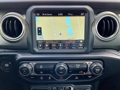 Used 2022 Jeep Wrangler Unlimited Sahara AWD/4WD image 24