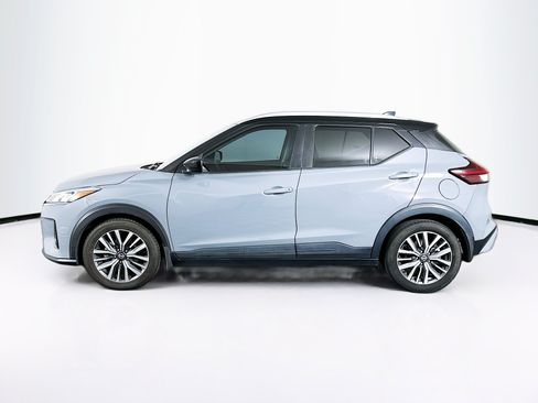 Used 2021 Nissan Kicks SV FWD image 4