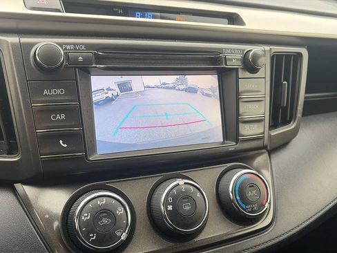 Used 2015 Toyota RAV4 LE image 39