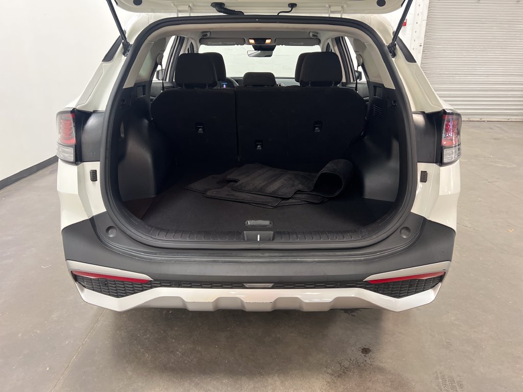 Used 2024 Kia Sportage LX FWD image 23