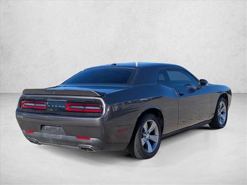 Used 2021 Dodge Challenger SXT w/ Driver Convenience Group image 5
