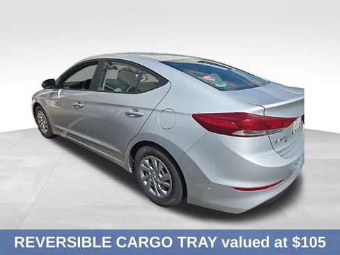 Used 2018 Hyundai Elantra SE FWD image 4