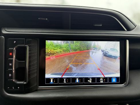 Used 2021 GMC Yukon Denali image 37