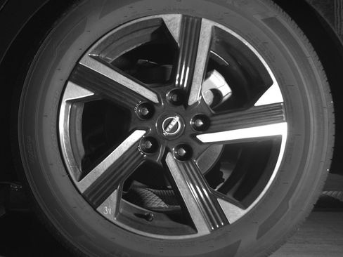 Used 2025 Nissan Sentra SV FWD image 14