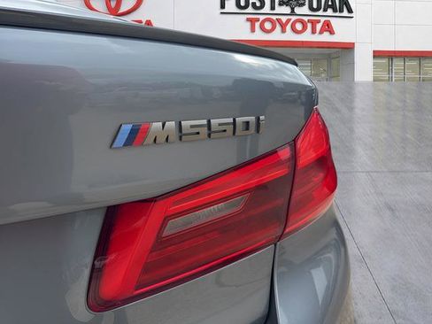 Used 2018 BMW M550i xDrive image 9