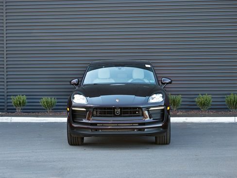 New 2026 Porsche Macan image 10