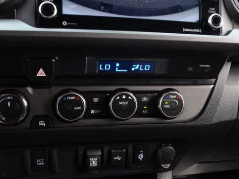 Used 2023 Toyota Tacoma TRD Off-Road image 32