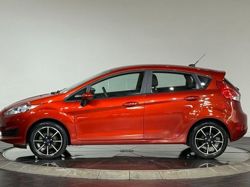 Used 2018 Ford Fiesta SE image 6