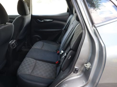 Used 2020 Nissan Rogue Sport SV w/ All-Weather Package AWD/4WD image 20