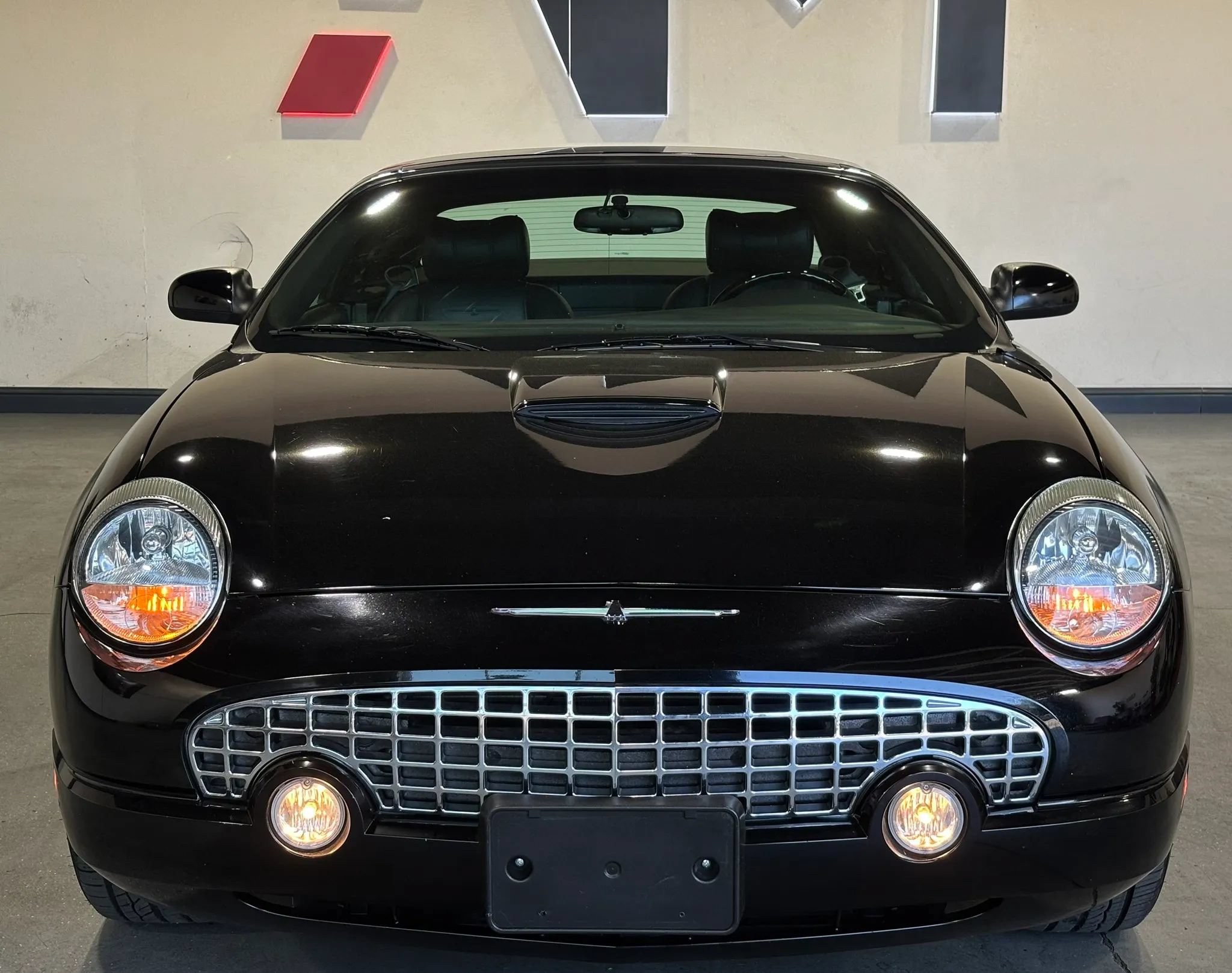Used 2002 Ford Thunderbird RWD image 3