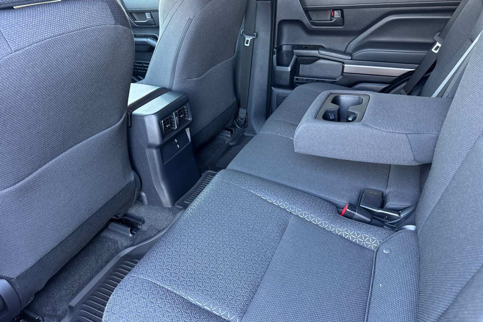 New 2026 Toyota 4Runner SR5 AWD/4WD image 24