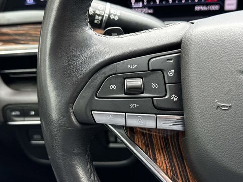 Used 2021 Cadillac Escalade Premium Luxury image 30