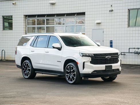 Used 2024 Chevrolet Tahoe RST w/ Luxury Package image 3