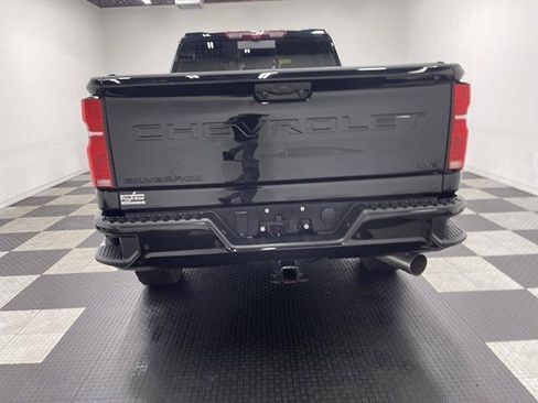 Used 2025 Chevrolet Silverado 2500 LTZ w/ LTZ Plus Package AWD/4WD image 3