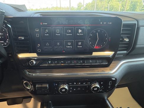Used 2024 GMC Sierra 2500 SLT w/ SLT Premium Package AWD/4WD image 19