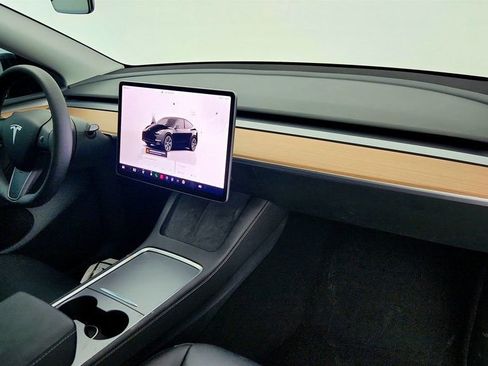 Used 2025 Tesla Model Y Long Range AWD/4WD image 27