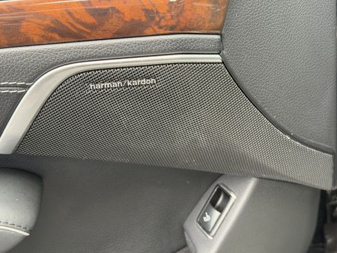 Used 2013 Mercedes-Benz SL 550 image 23