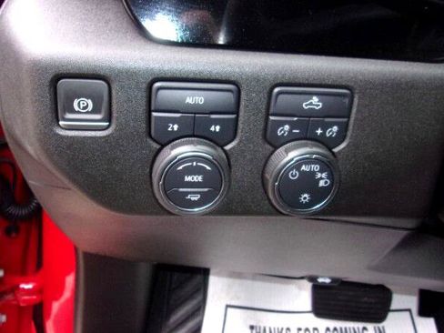 Used 2023 Chevrolet Silverado 1500 LT image 9