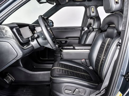 Used 2024 Rivian R1T Adventure AWD/4WD image 9