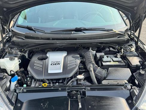 Used 2014 Hyundai Veloster Turbo w/ Turbo Technology Package 04 FWD image 20