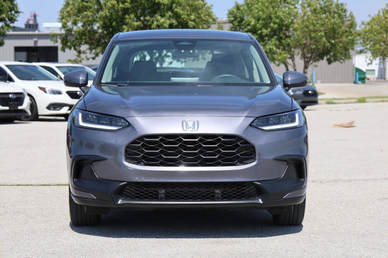 Used 2023 Honda HR-V LX image 2
