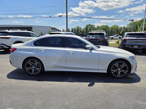 Used 2021 BMW 330i xDrive Sedan w/ Premium Package AWD/4WD image 6