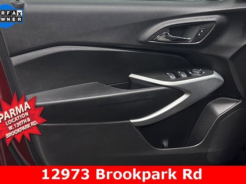 Certified 2025 Chevrolet Trax RS w/ Sunroof Package image 7