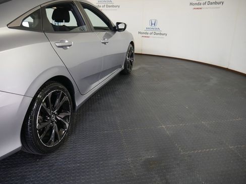 Used 2021 Honda Civic Sport image 4