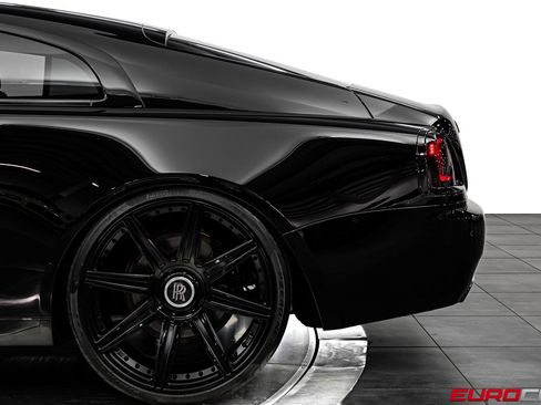 Used 2016 Rolls-Royce Wraith RWD image 17