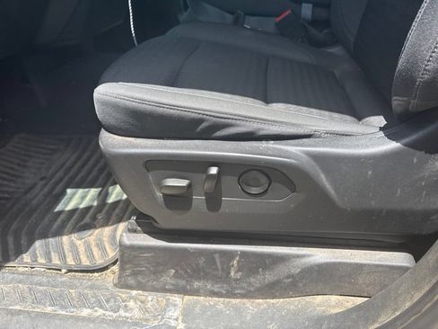 Used 2023 Chevrolet Silverado 1500 Custom AWD/4WD image 9