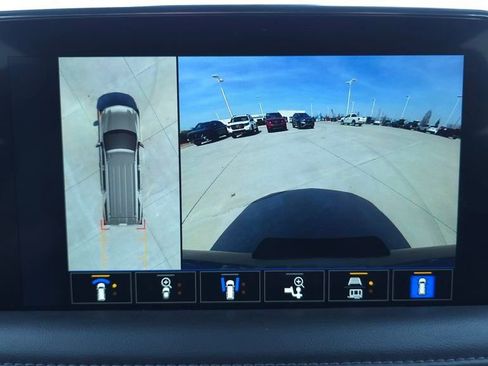 Used 2023 Chevrolet Tahoe LT w/ Luxury Package AWD/4WD image 38