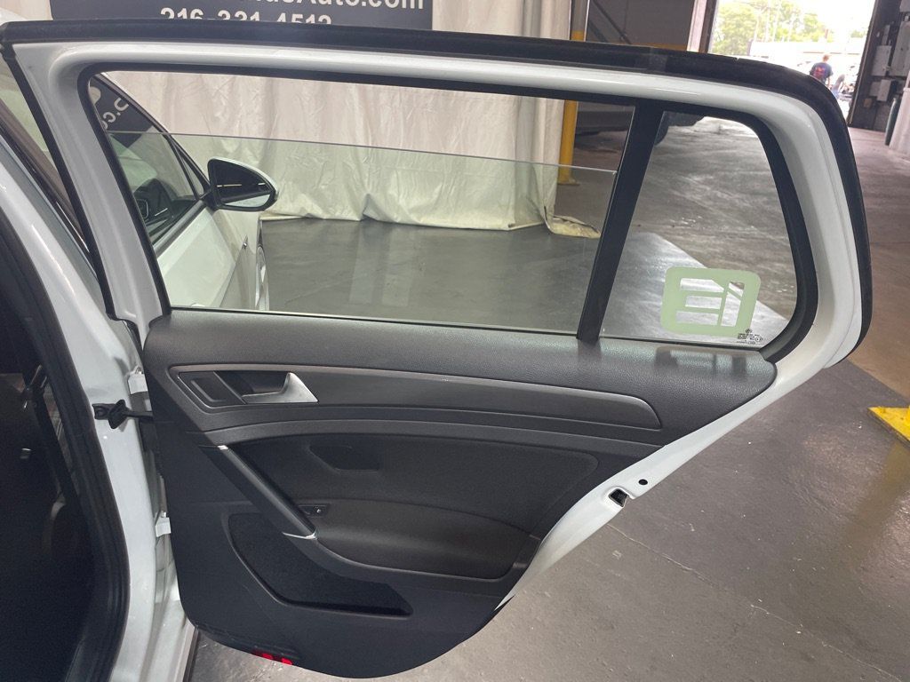 Used 2020 Volkswagen Golf 4-Door FWD image 30