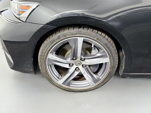 Used 2018 Lexus IS 300 w/ Premium Package image 38