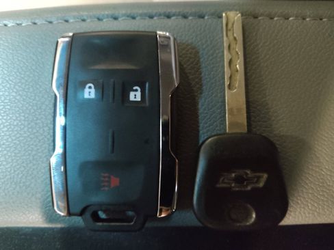 Used 2018 Chevrolet Silverado 1500 Custom w/ Custom Value Package image 32