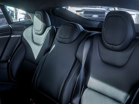 Used 2022 Tesla Model S Plaid image 28